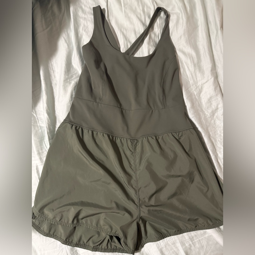 Avia romper size xl
